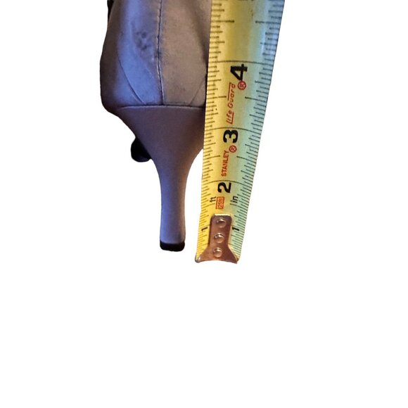 ๐ 2/$20 ๐ Silver Pewter Pleated Heels with Black Trim and Bows sz 9.5 - Picture 9 of 9